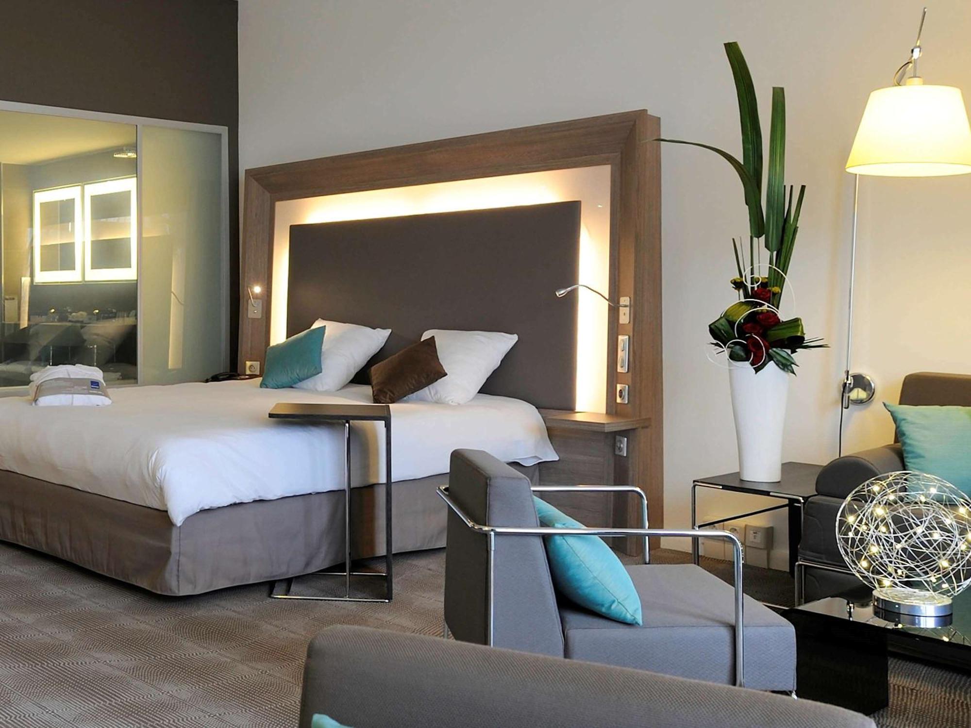 Novotel Centre Hotel